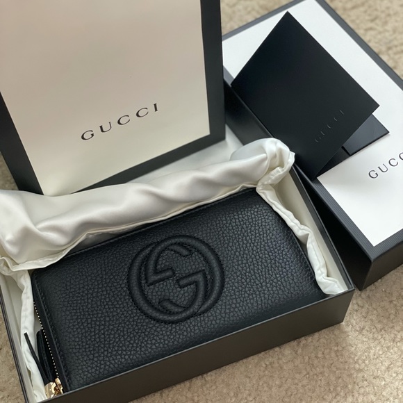 Gucci Handbags - Brand New Black Zipper Gucci Soho Leather Wallet